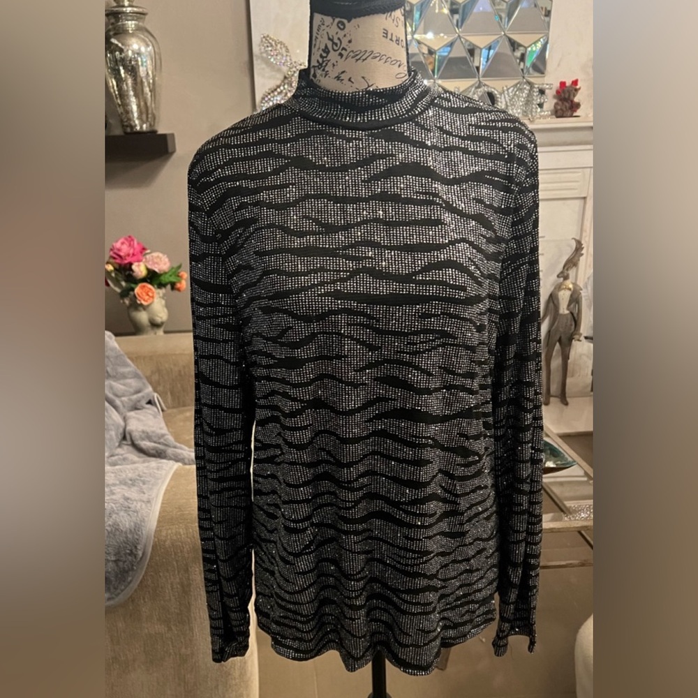🆕 Beautiful and Sparkly ~ A Love Story Black/Silver Zebra Top